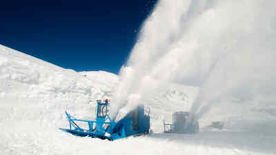 Snow clearence with rotary snow ploughs