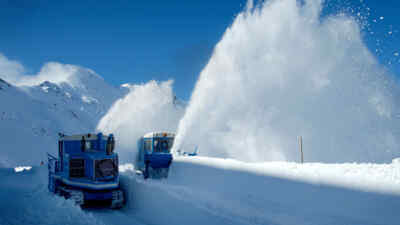Snow clearence with rotary snow ploughs